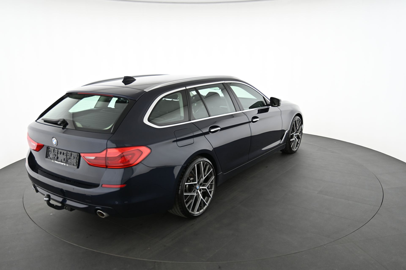 BMW 530 - 530 d 3.0 xDrive Touring Aut. Pickerl NEU — photo 2