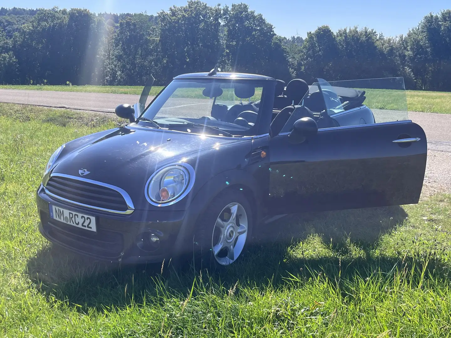 MINI One Cabrio One Schwarz - 2