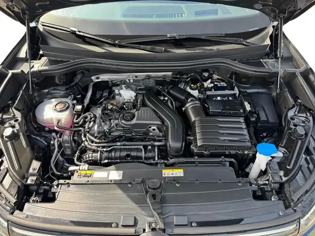 Volkswagen Tiguan view 12