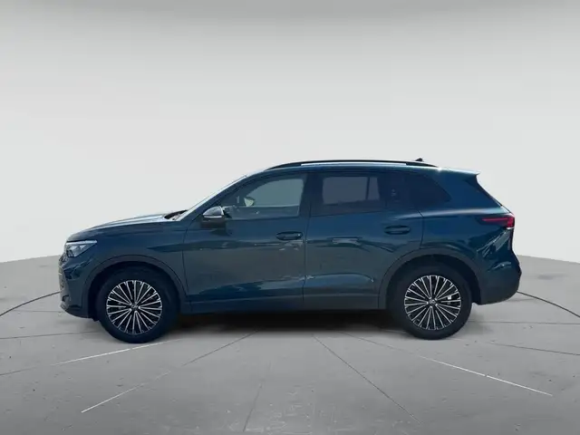 Volkswagen Tiguan view 6