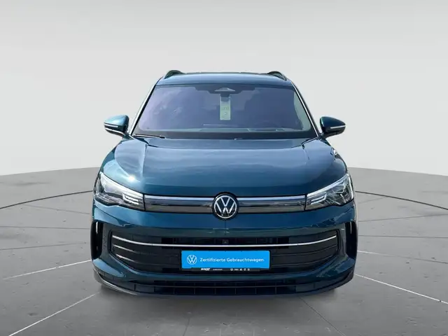 Volkswagen Tiguan view 2