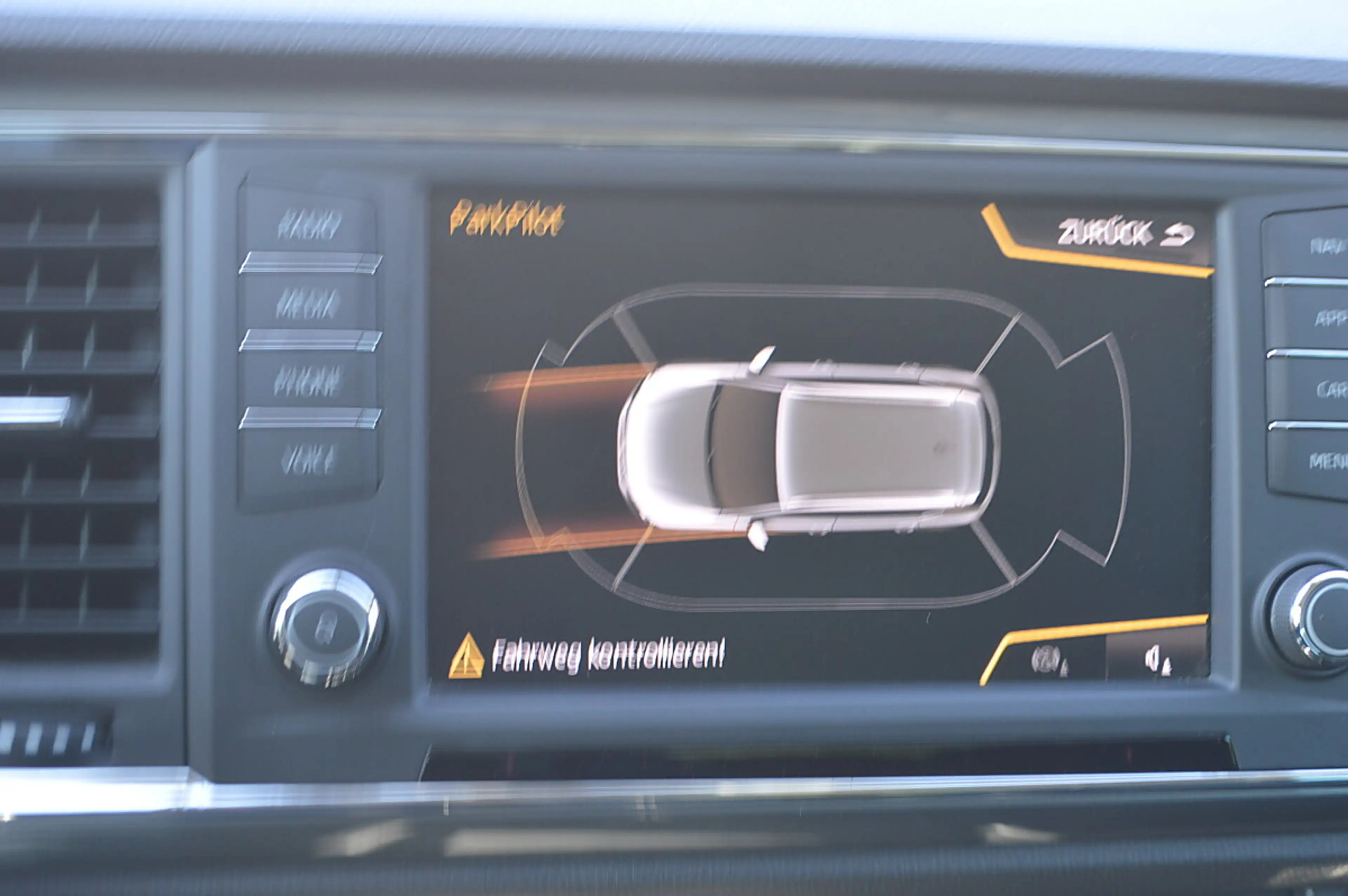 SEAT Ateca 2,0 4WD TDI+AHK+NAVI+Xenon+SHZ+ — photo 15