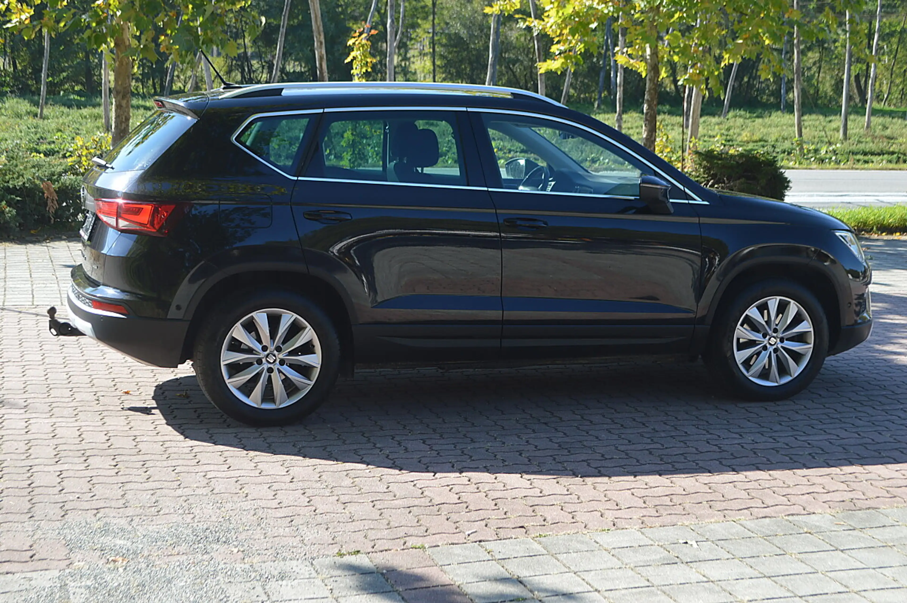 SEAT Ateca 2,0 4WD TDI+AHK+NAVI+Xenon+SHZ+ — photo 6