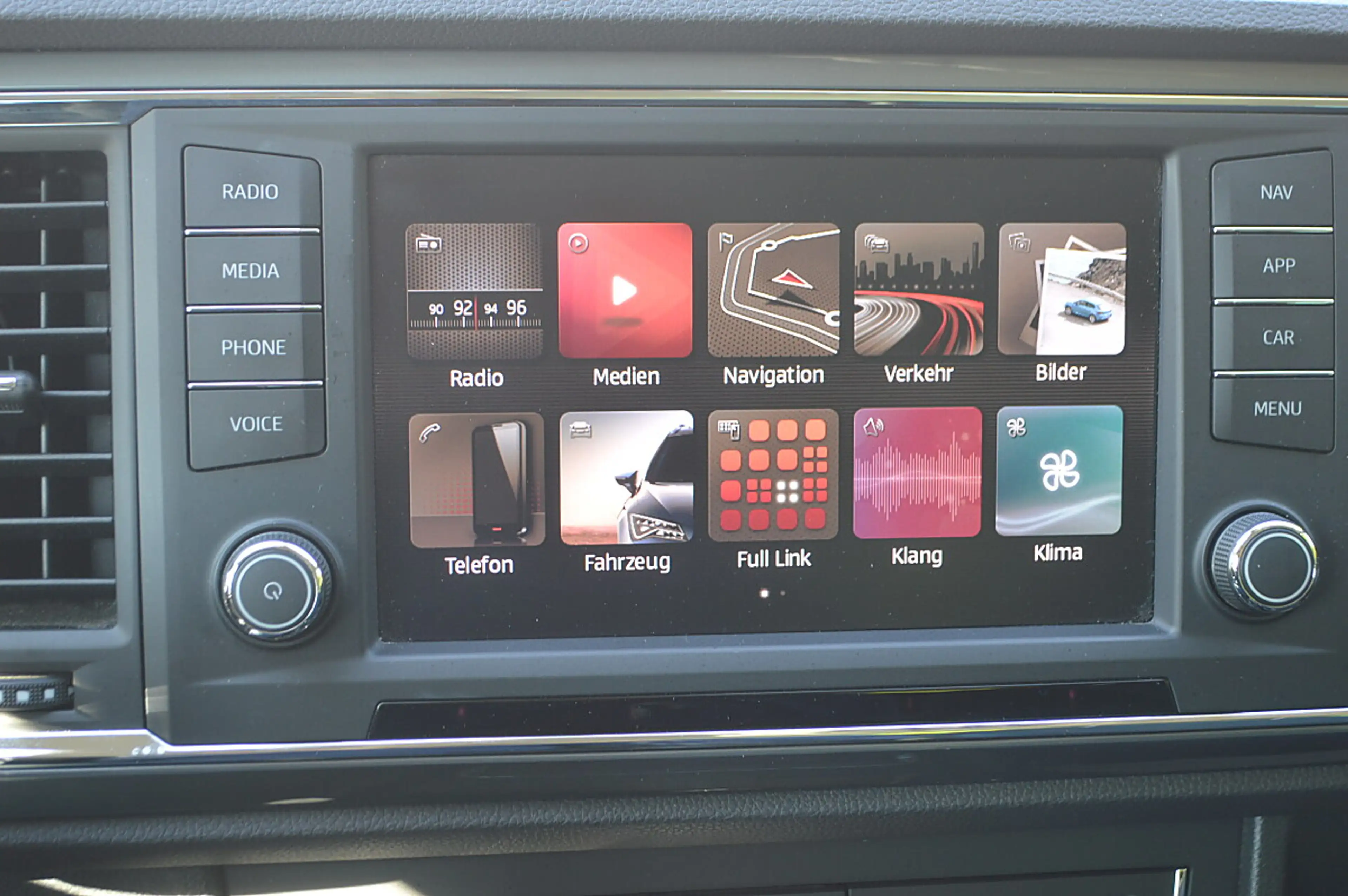 SEAT Ateca 2,0 4WD TDI+AHK+NAVI+Xenon+SHZ+ — photo 13