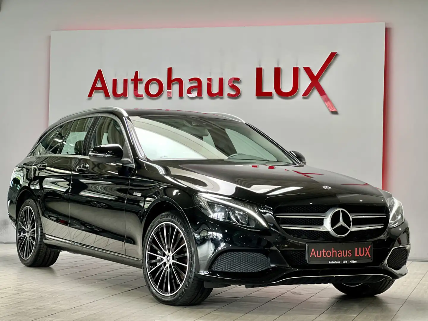 Mercedes-Benz C 400 T 4-MATIC LED NAVI 2.HAND NUR51TKM TEMPOMAT Schwarz - 1