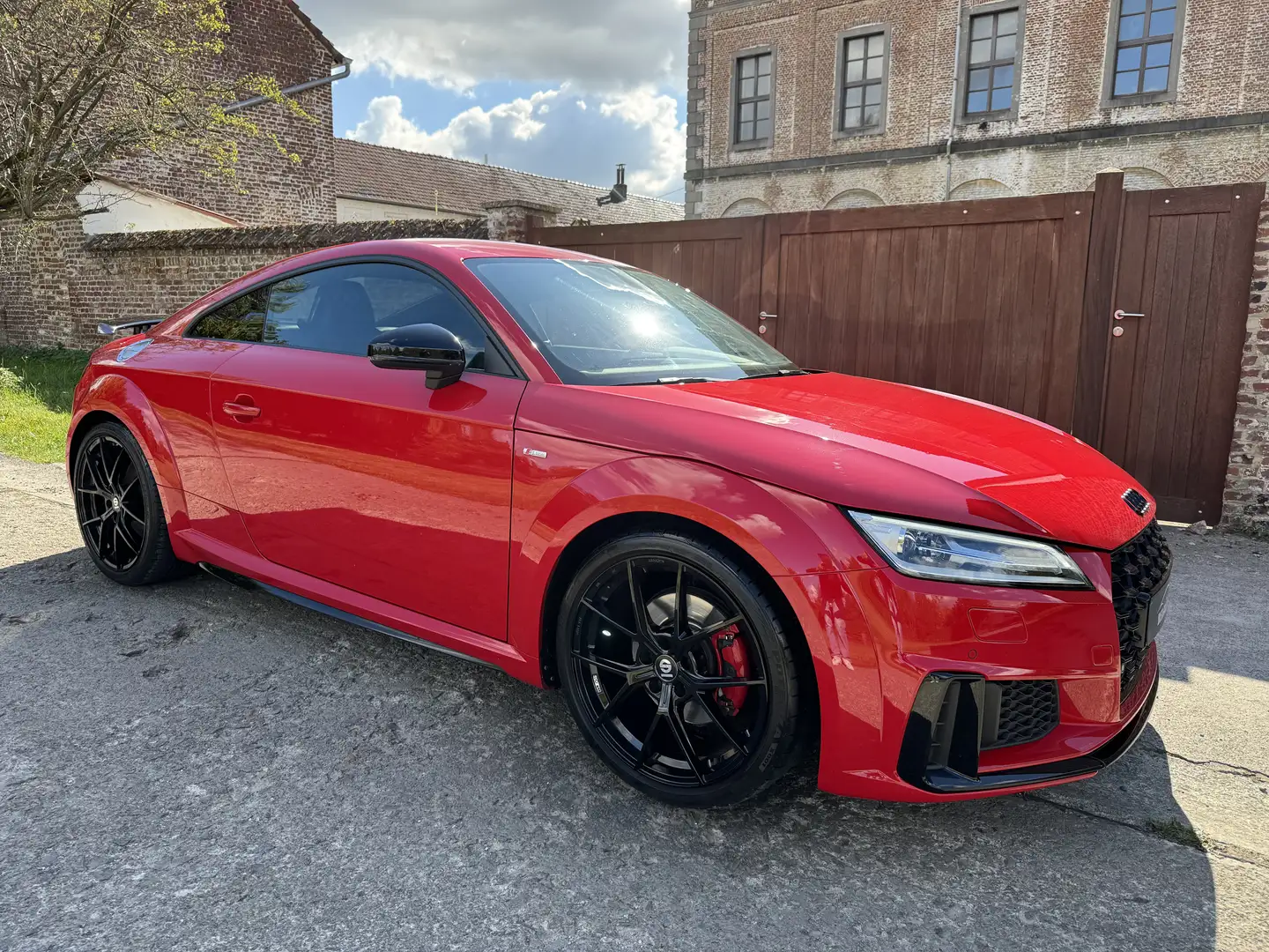 Audi TT Coupé 40 TFSI S-line S tronic Rouge - 1