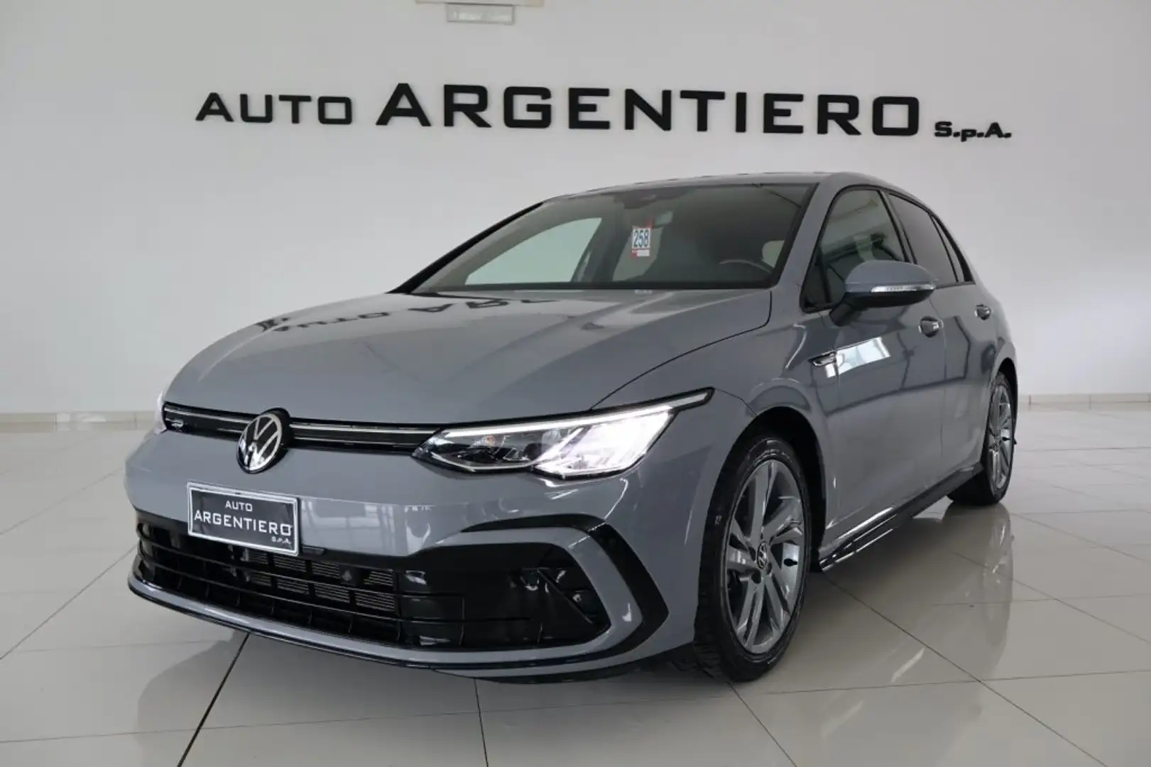 Volkswagen Golf 1.5 eTSI 150 CV EVO ACT DSG R-Line ibrido Grigio - 1