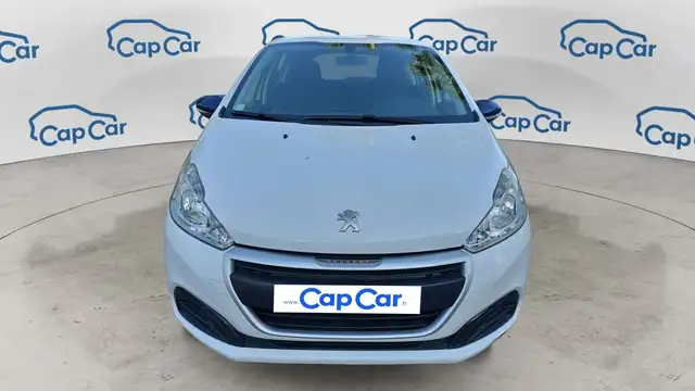 Peugeot 208 view 5