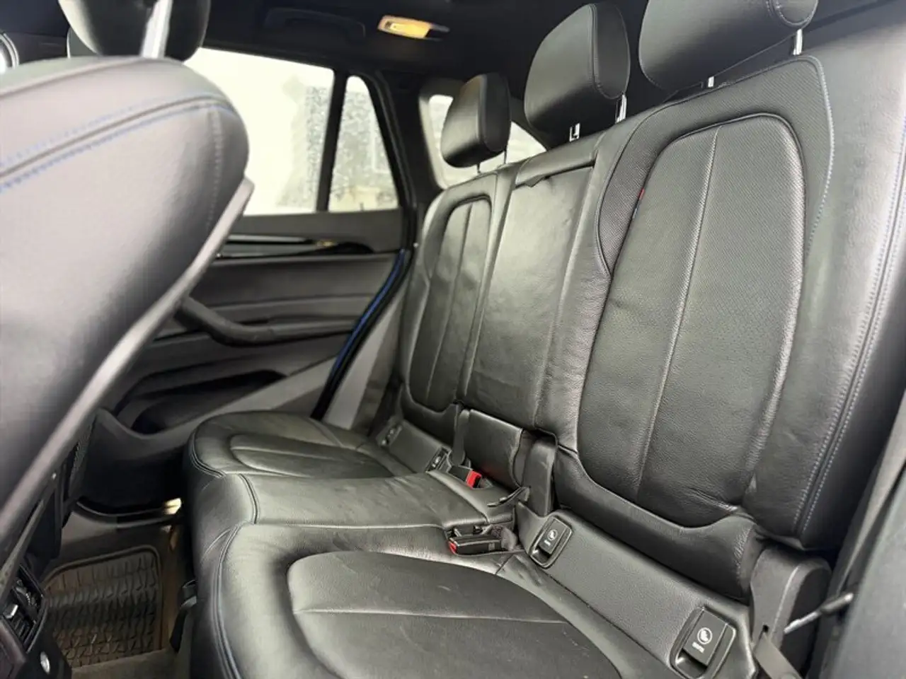 BMW X1 снимка BMW X1