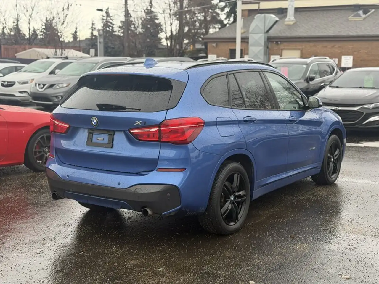 BMW X1 снимка BMW X1