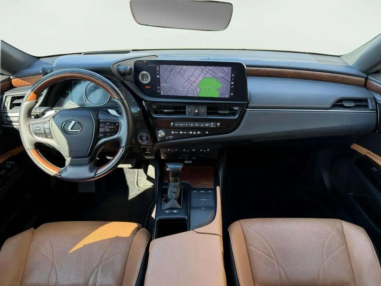 Lexus ES снимка Lexus ES