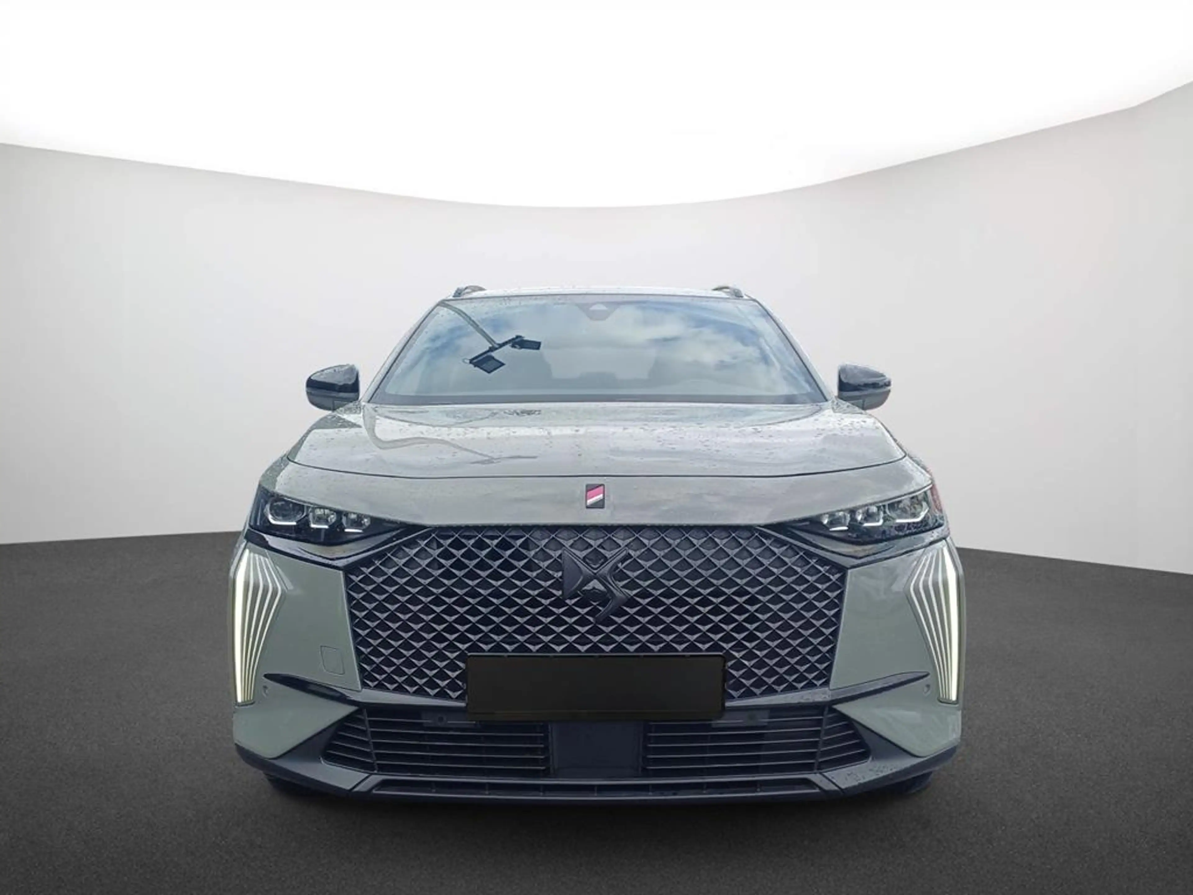 DS Automobiles DS 7 Performance Line + — photo 3
