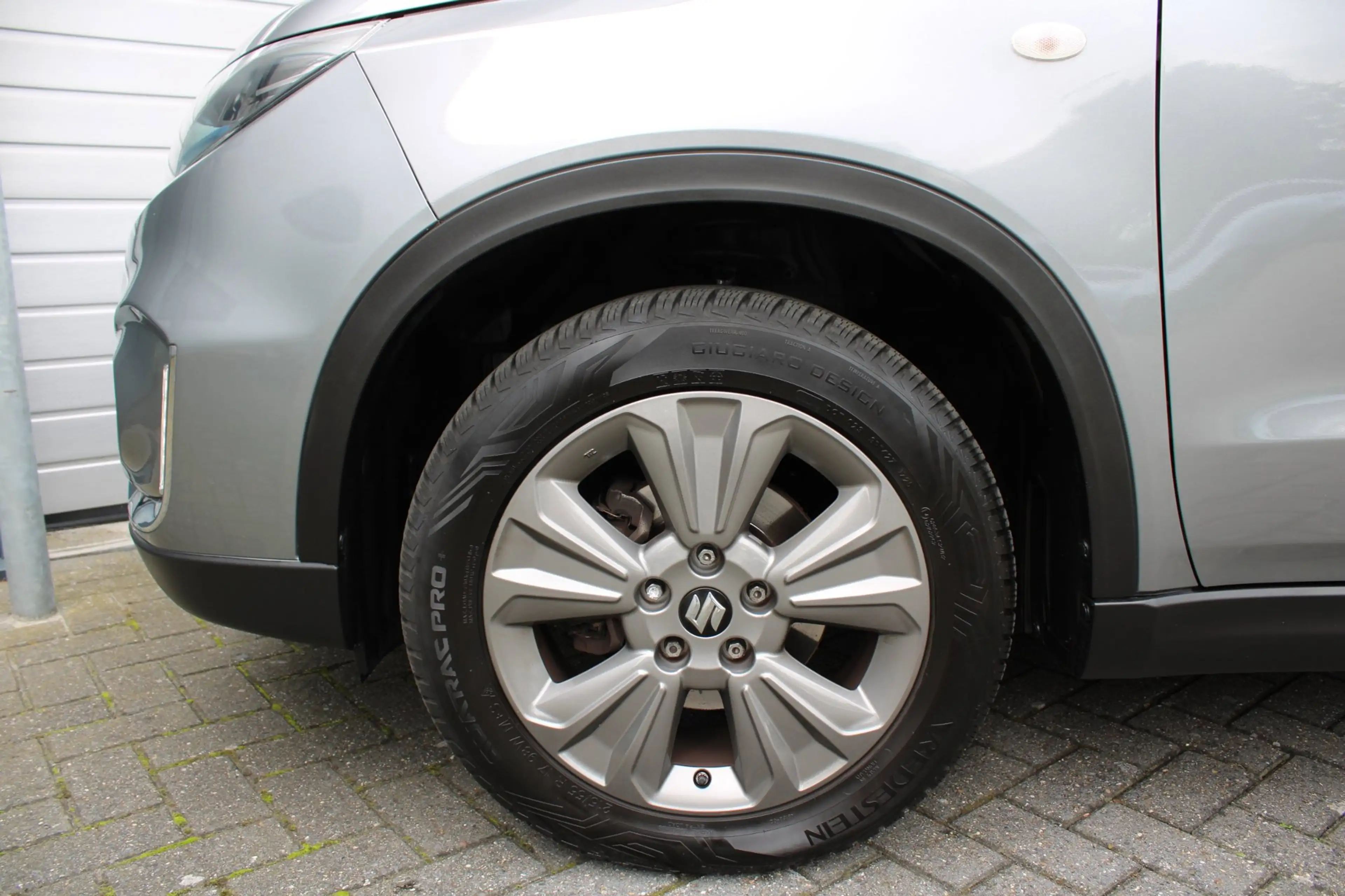 Suzuki Vitara 1.4 Boosterjet Select Smart Hybrid ACC/Camera/Stoe — photo 9