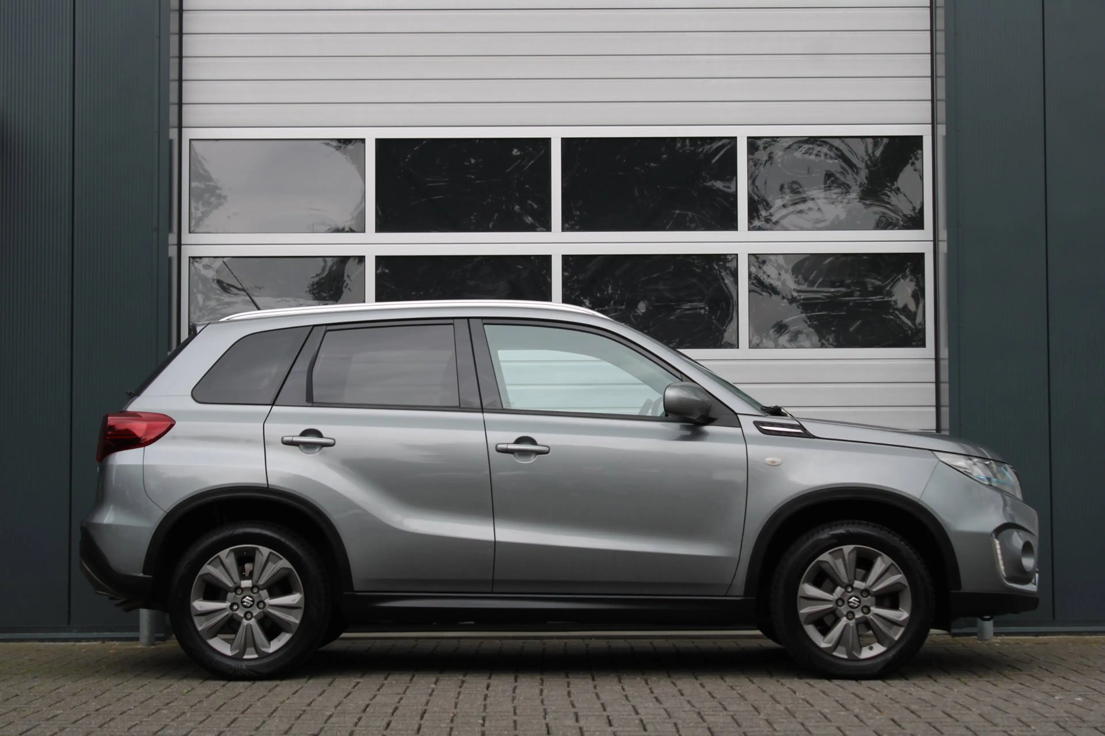 Suzuki Vitara 1.4 Boosterjet Select Smart Hybrid ACC/Camera/Stoe — photo 2