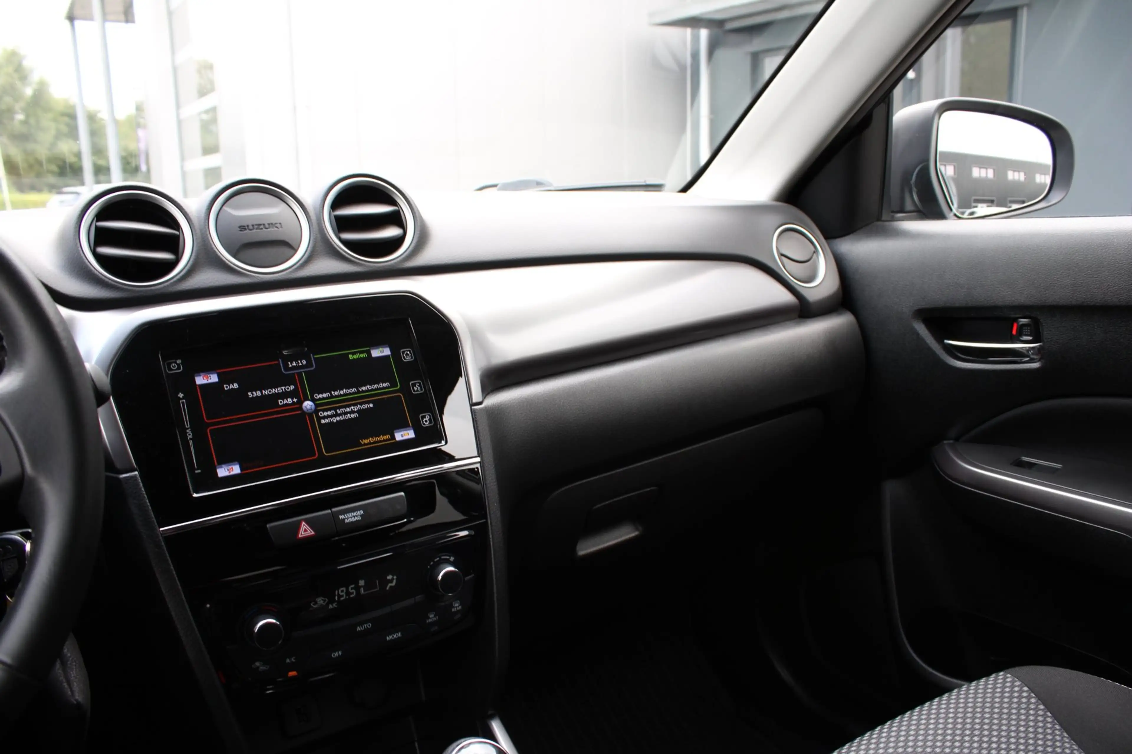 Suzuki Vitara 1.4 Boosterjet Select Smart Hybrid ACC/Camera/Stoe — photo 15