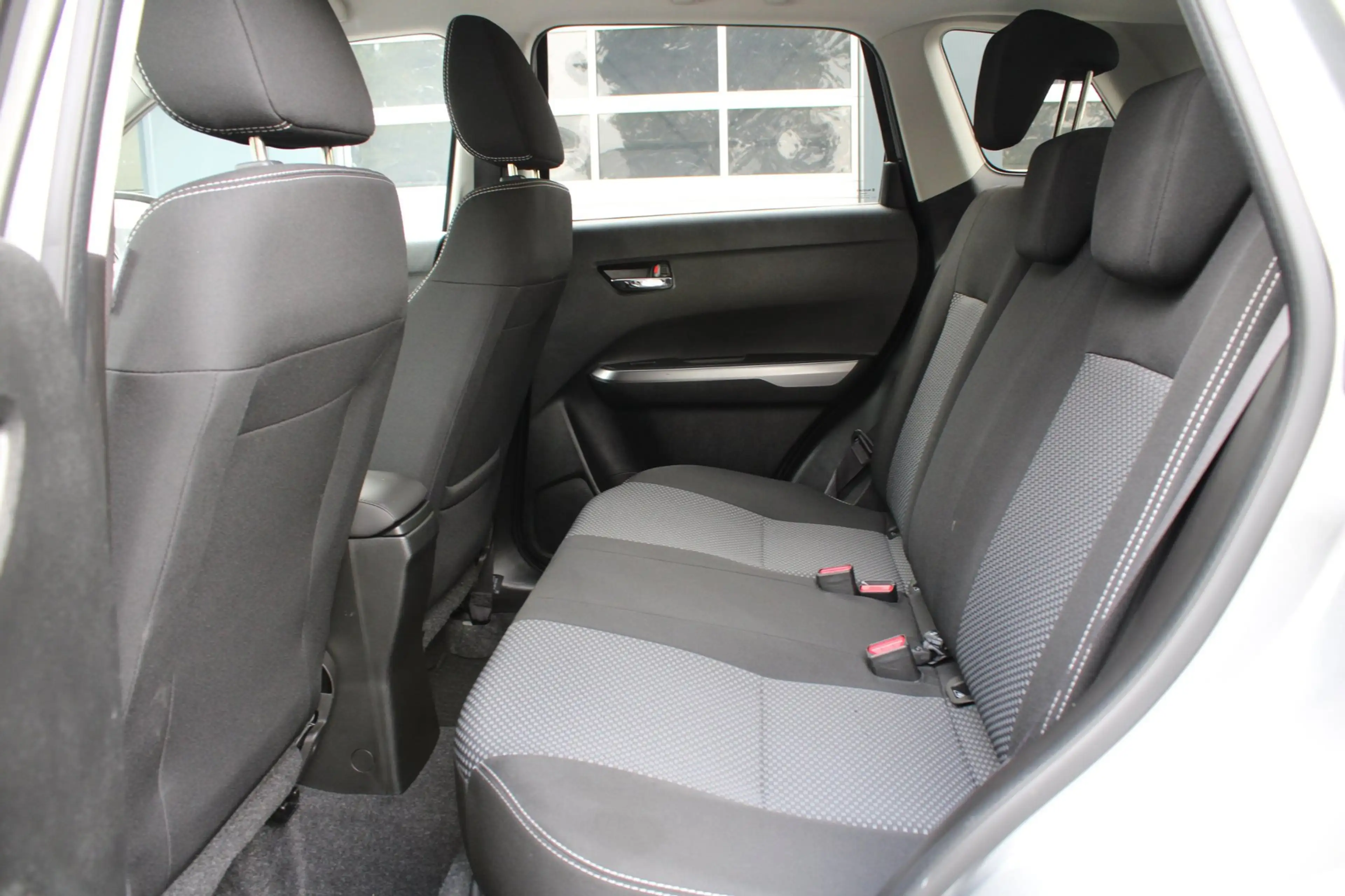 Suzuki Vitara 1.4 Boosterjet Select Smart Hybrid ACC/Camera/Stoe — photo 7