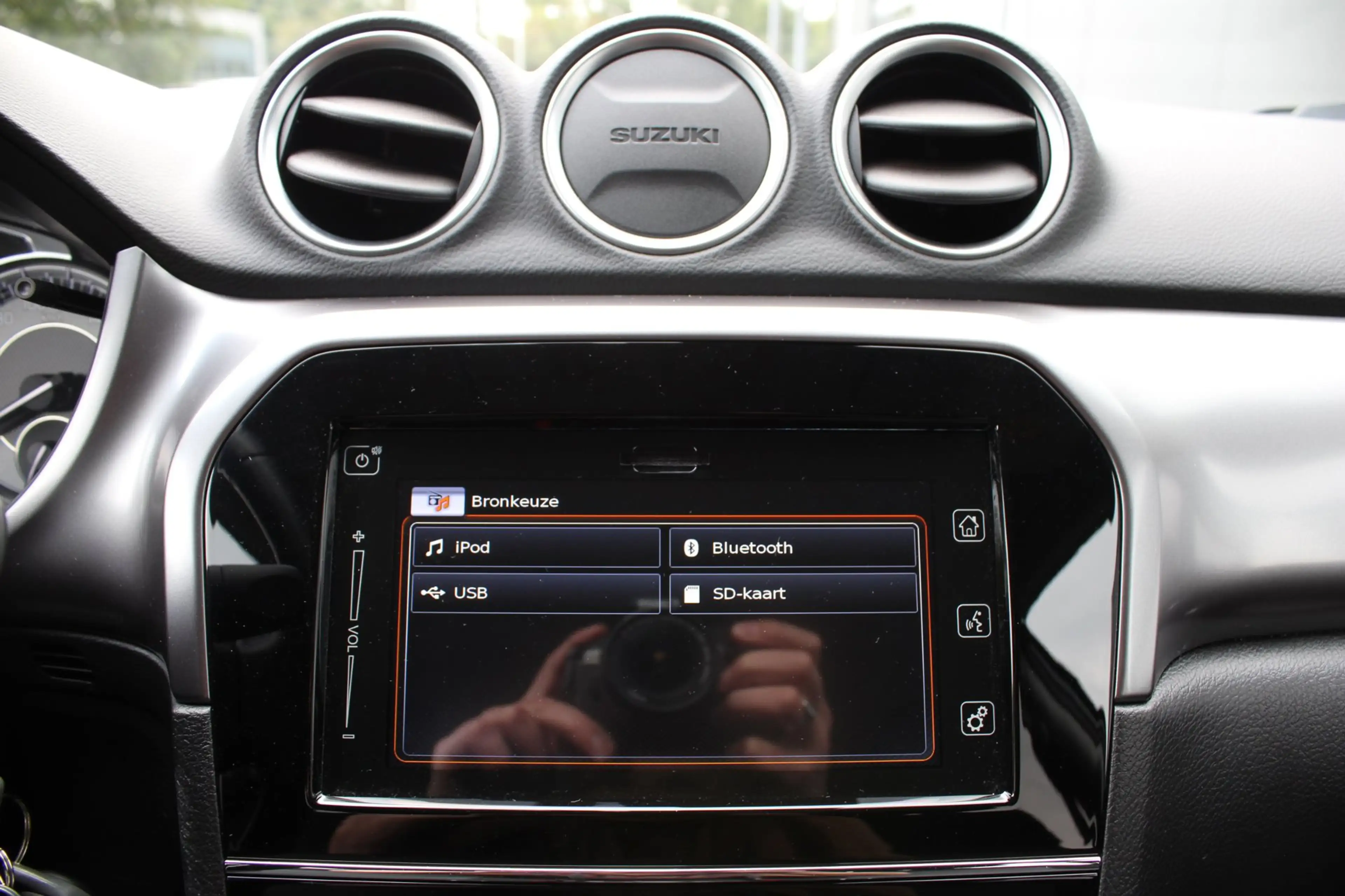 Suzuki Vitara 1.4 Boosterjet Select Smart Hybrid ACC/Camera/Stoe — photo 33
