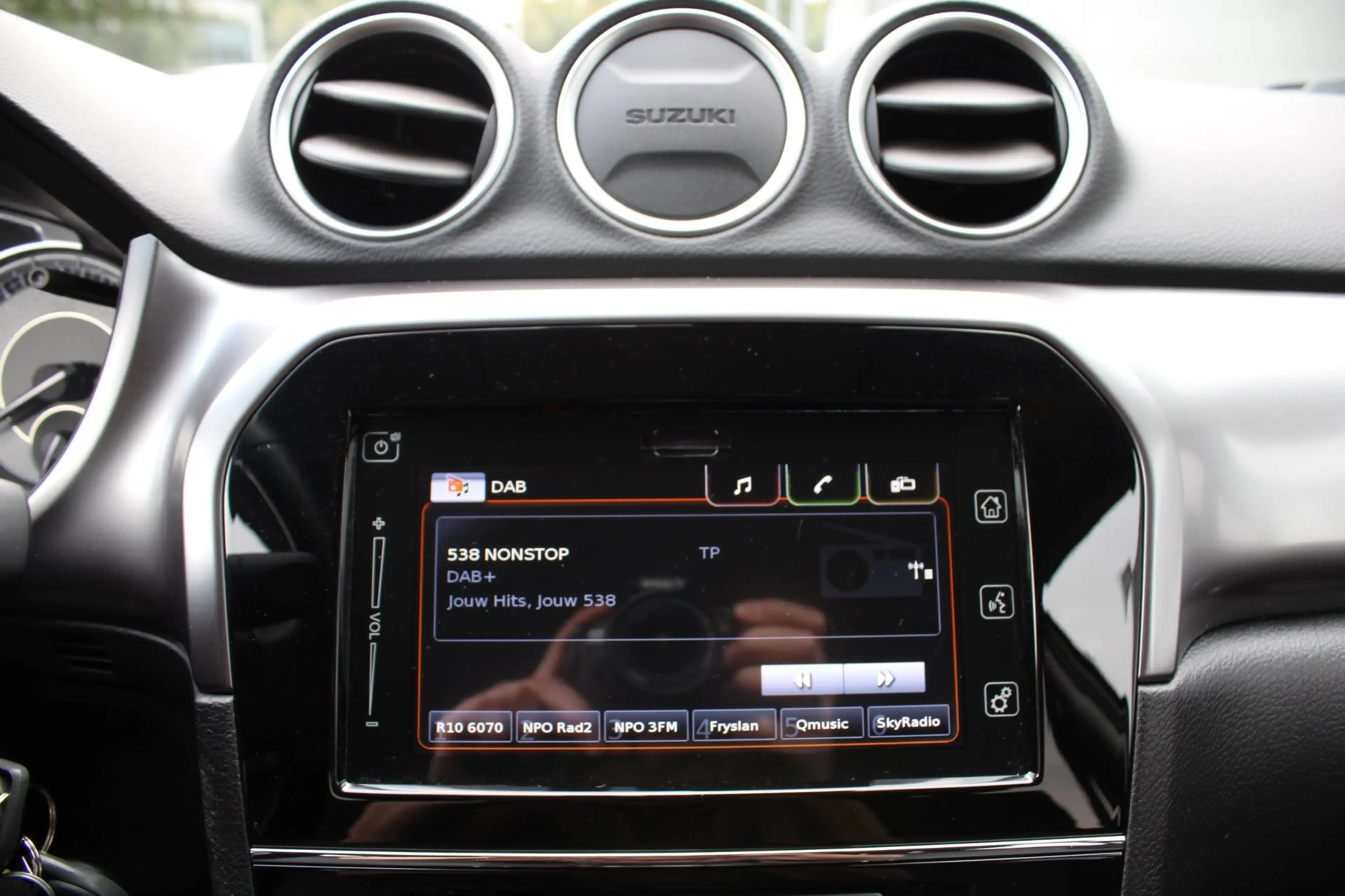 Suzuki Vitara 1.4 Boosterjet Select Smart Hybrid ACC/Camera/Stoe — photo 25