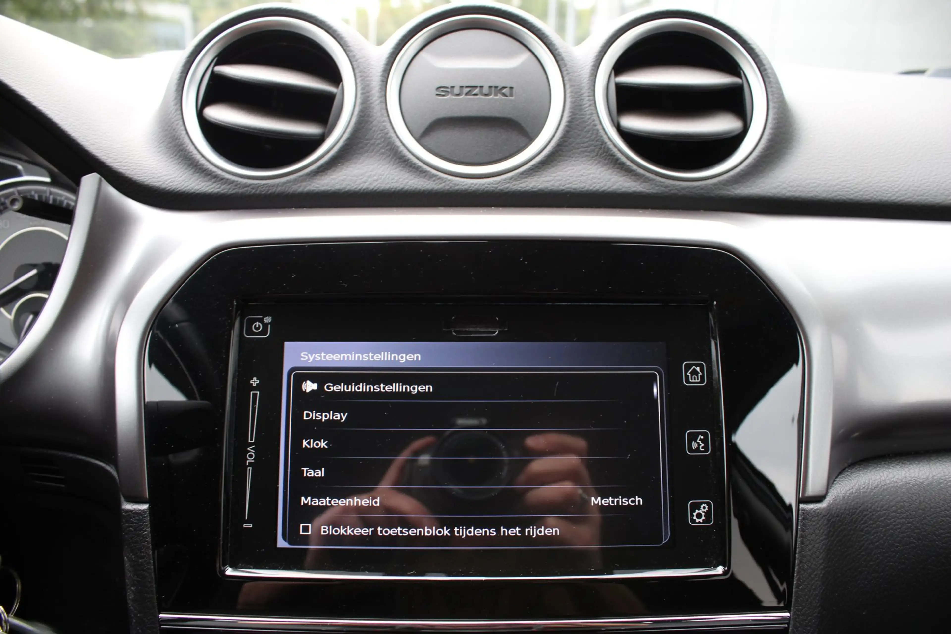 Suzuki Vitara 1.4 Boosterjet Select Smart Hybrid ACC/Camera/Stoe — photo 36