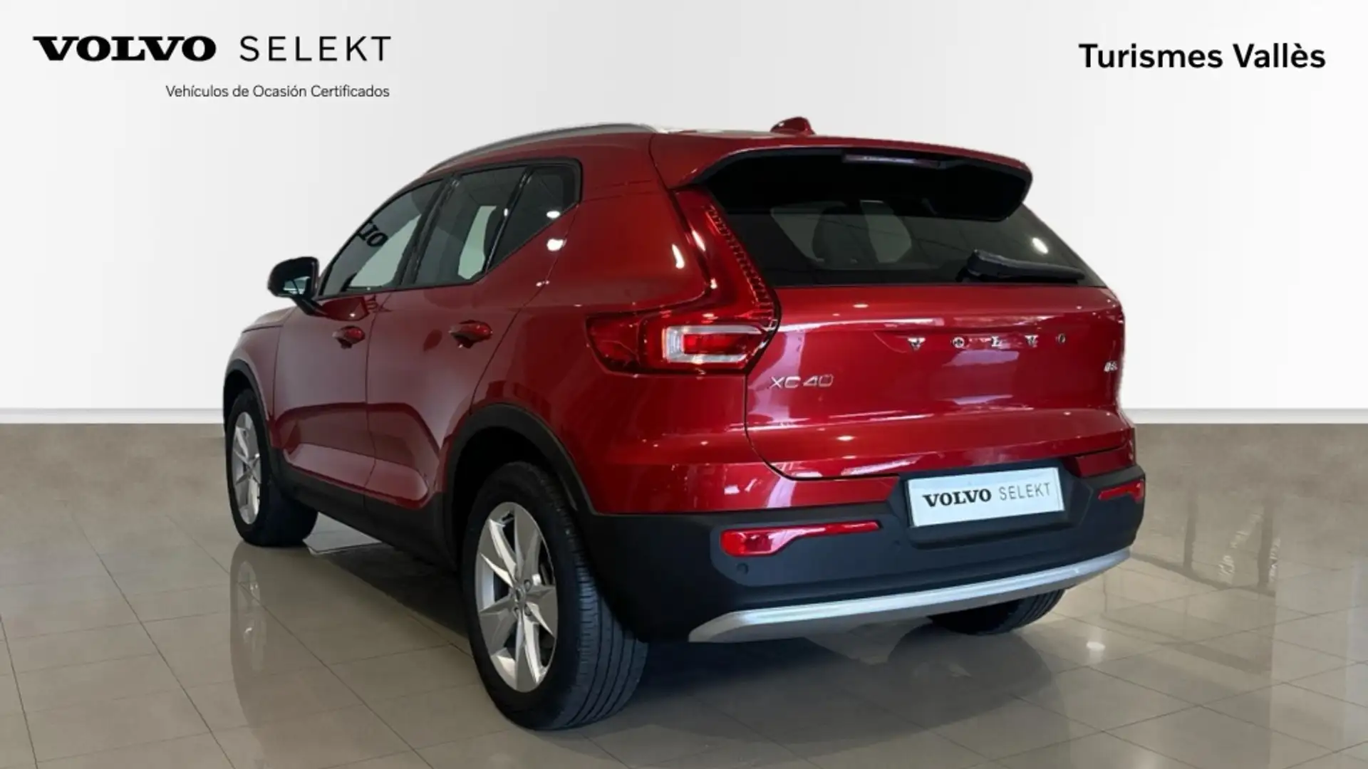 Volvo XC40 B3 Core Aut. Rojo - 2