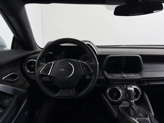 Chevrolet Camaro view 11