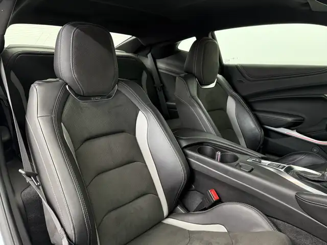 Chevrolet Camaro view 14