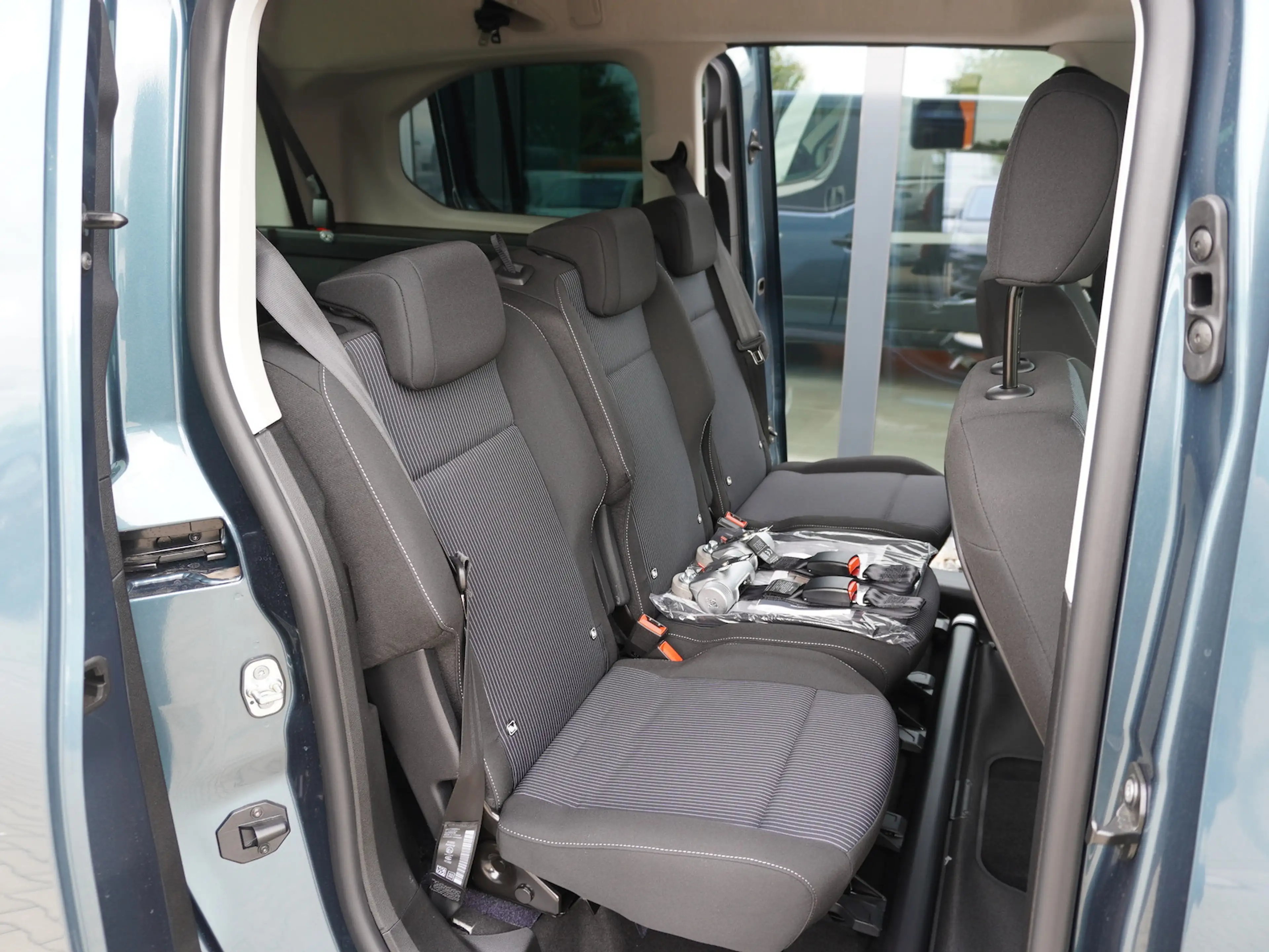 Fiat Doblo Maxi Kombi 130 AT / Rollstuhlumbau AMF — photo 13