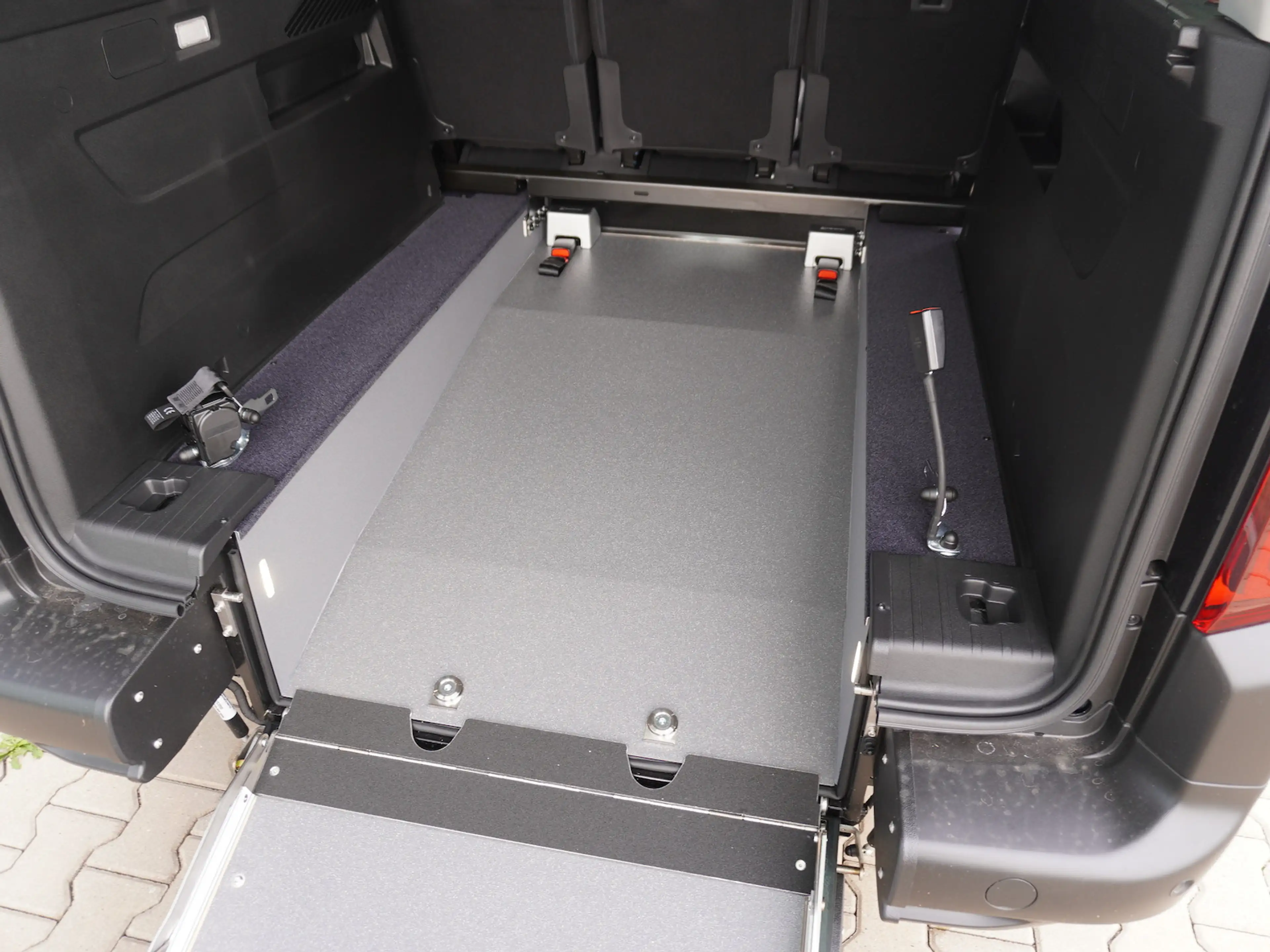 Fiat Doblo Maxi Kombi 130 AT / Rollstuhlumbau AMF — photo 8