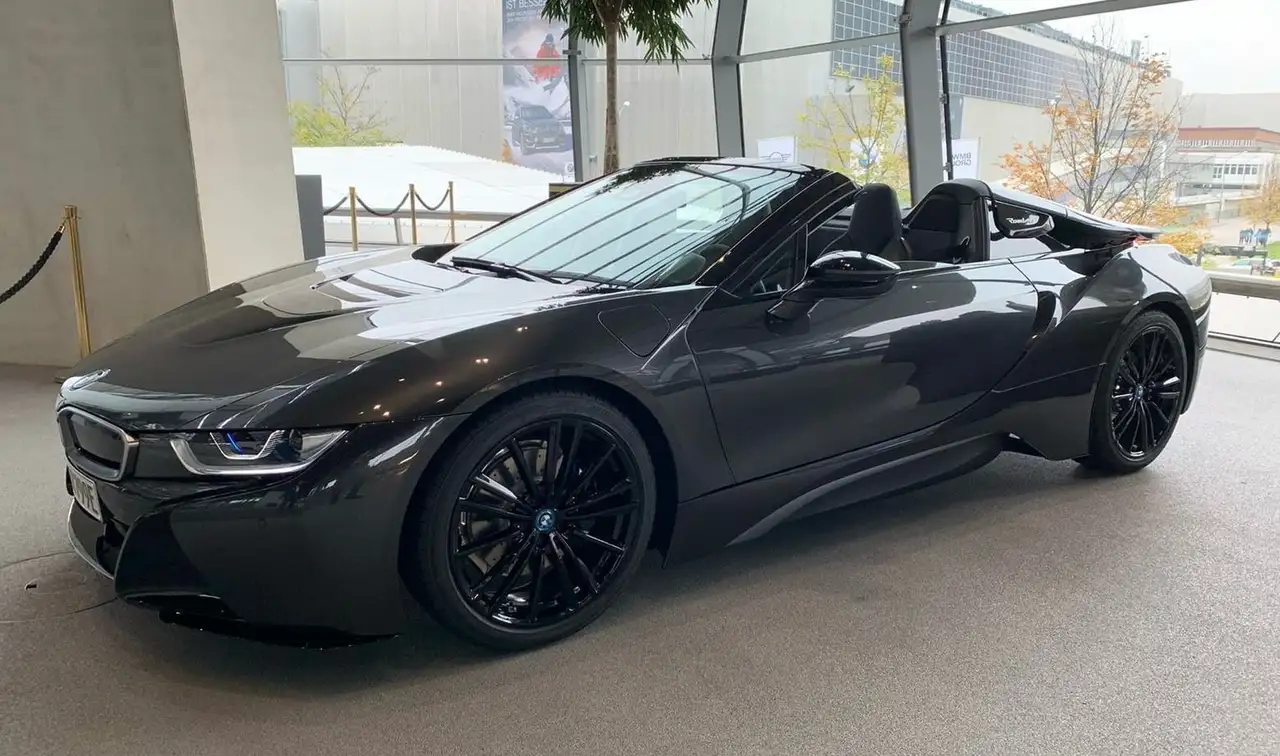 BMW i8