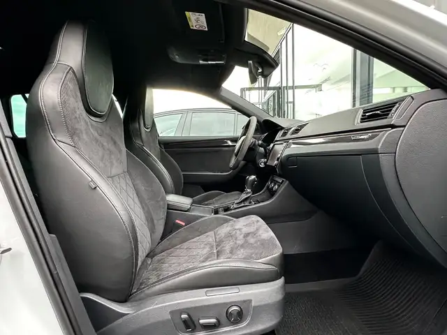 Skoda Superb view 15