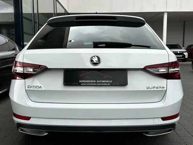 Skoda Superb view 7