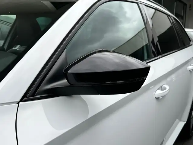 Skoda Superb view 10