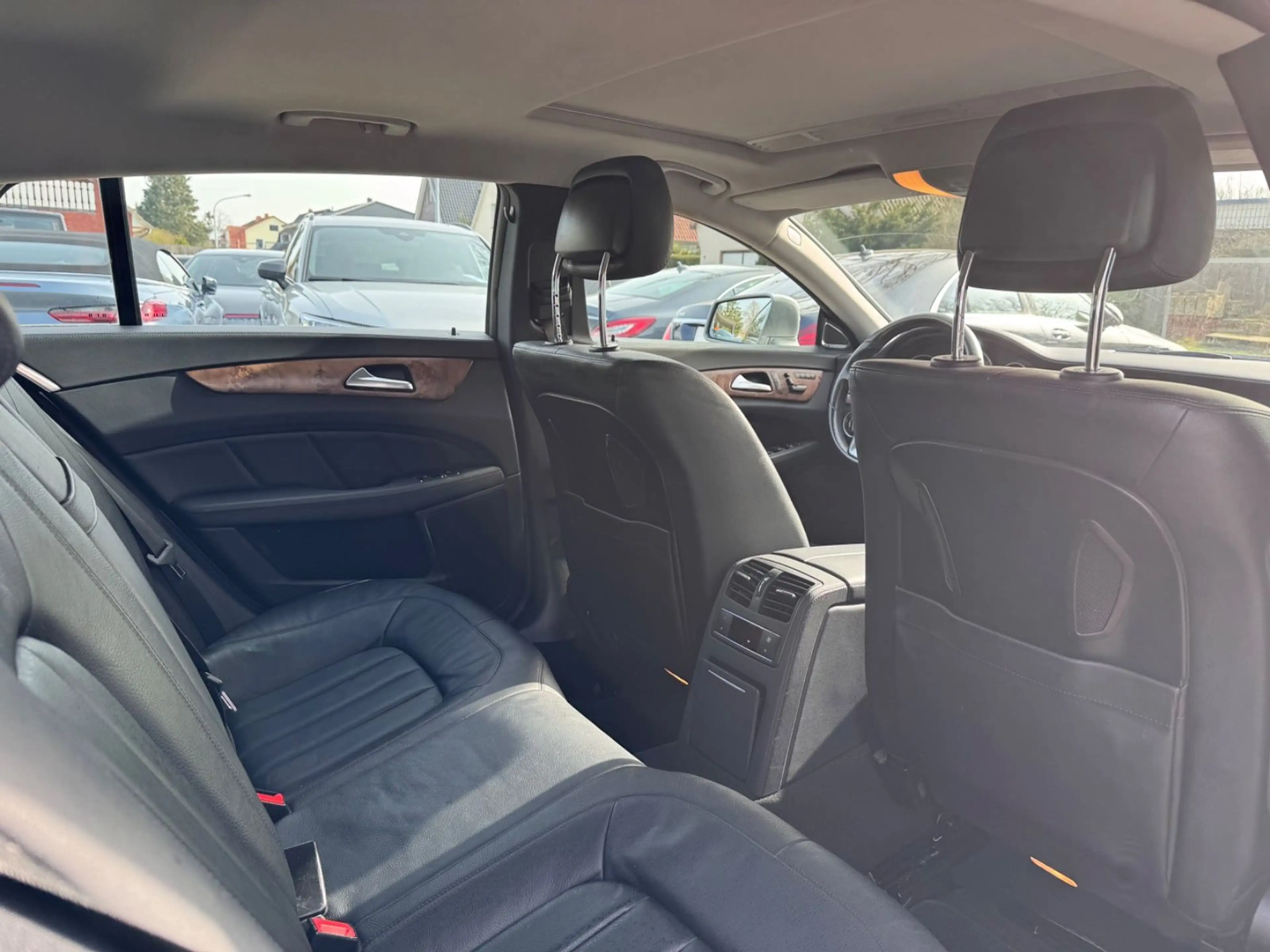 Mercedes-Benz CLS 350 *LED*NAVI*KAMERA*HARMAN* — photo 15