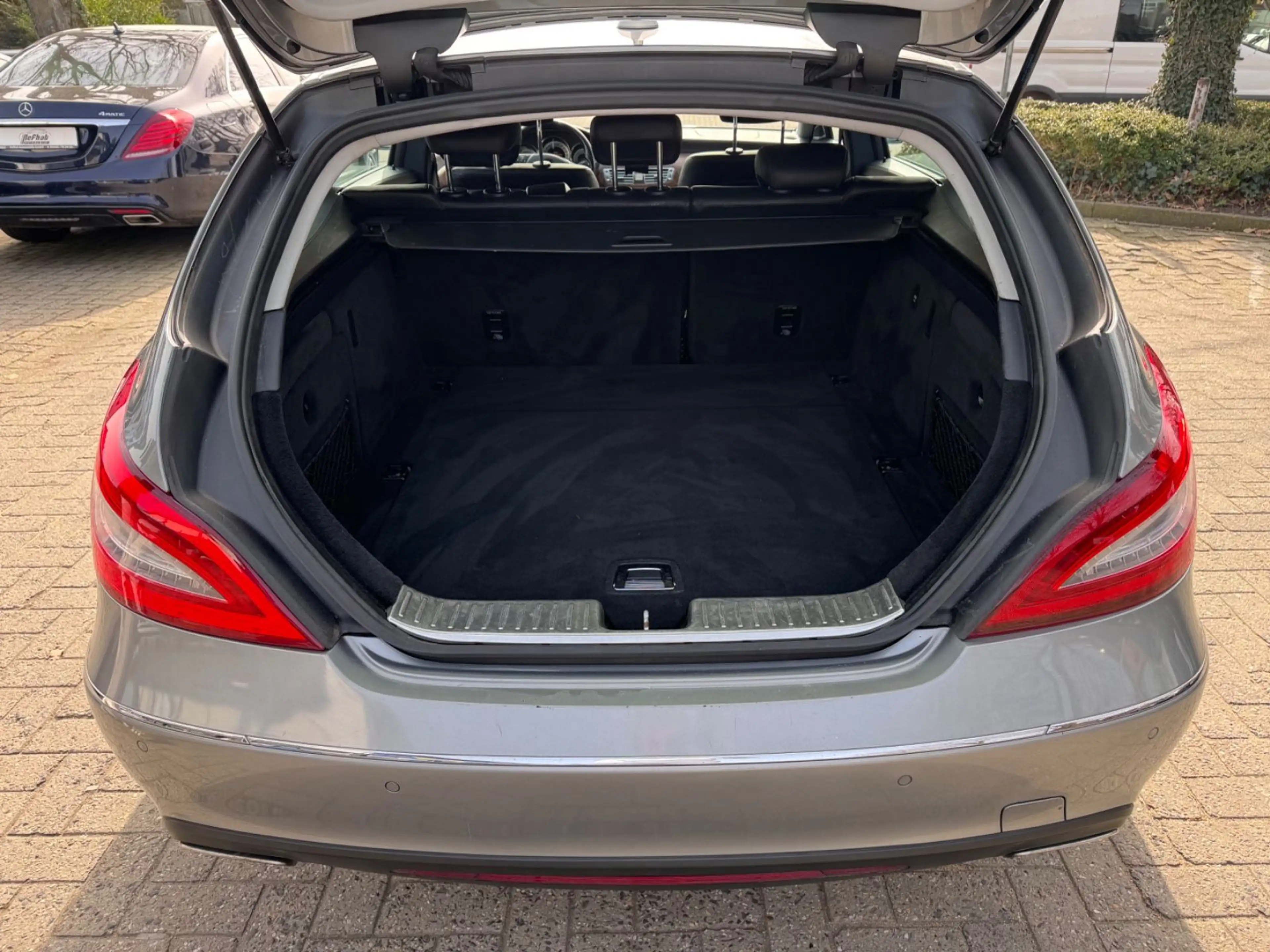 Mercedes-Benz CLS 350 *LED*NAVI*KAMERA*HARMAN* — photo 11