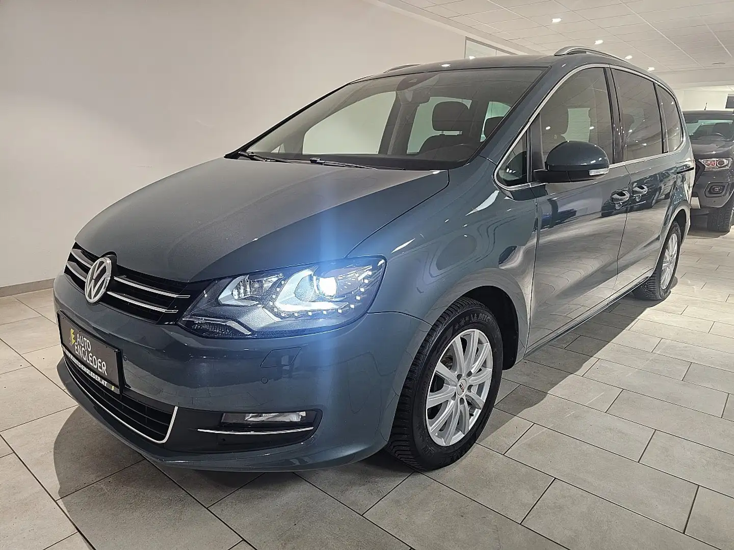 Volkswagen Sharan Business+ SCR 2,0 TDI DSG *ALLRAD* Bleu - 2