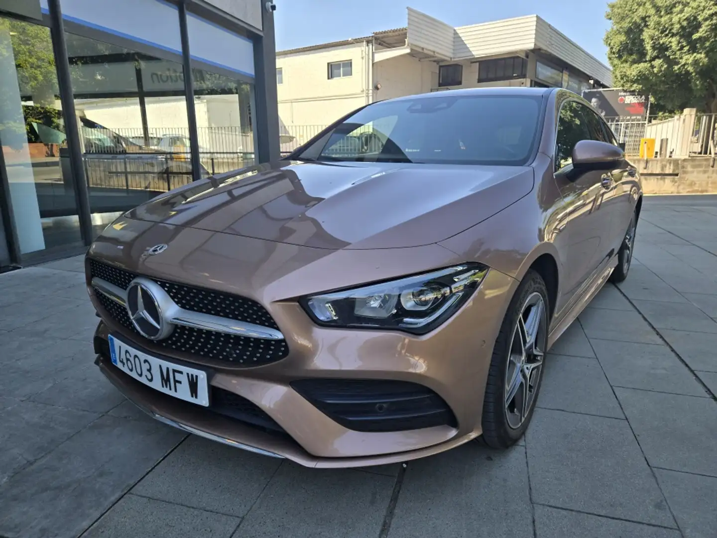 Mercedes-Benz CLA 250 Shooting Brake 250e 8G-DCT Hnědá - 1
