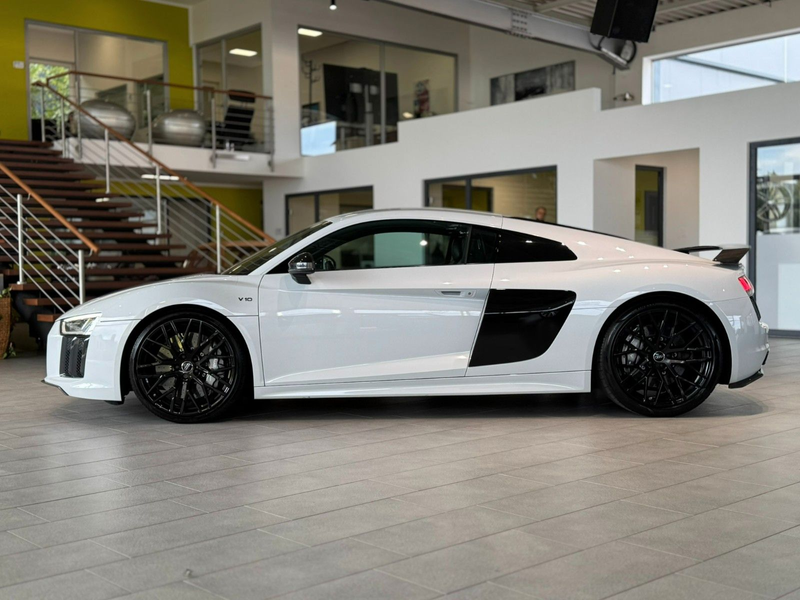 Audi R8 Coupe quattro plus*Keramik*Laser*SportAGA*B&O — photo 2