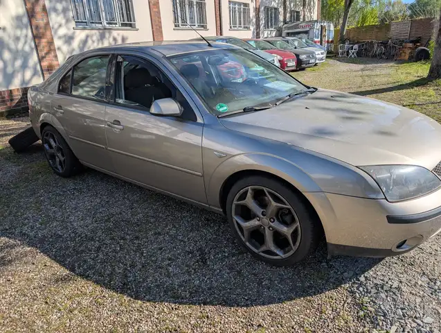 Ford Mondeo Mondeo 2.0 Ghia Automatik.Alu.SHZ,ZV/FB,SR/WR