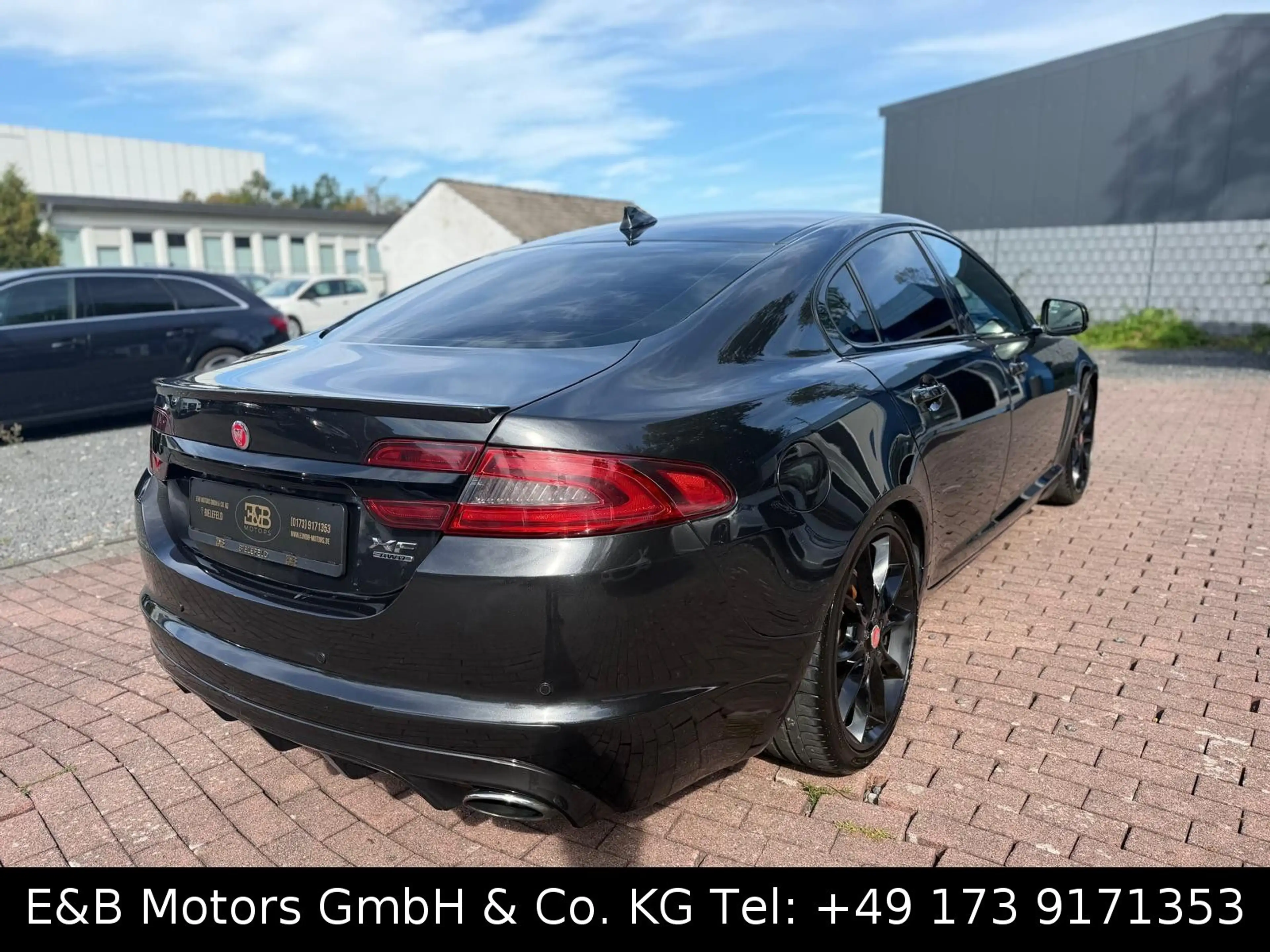Jaguar XF 3.0 V6 Kompressor AWD Black Pack — photo 5