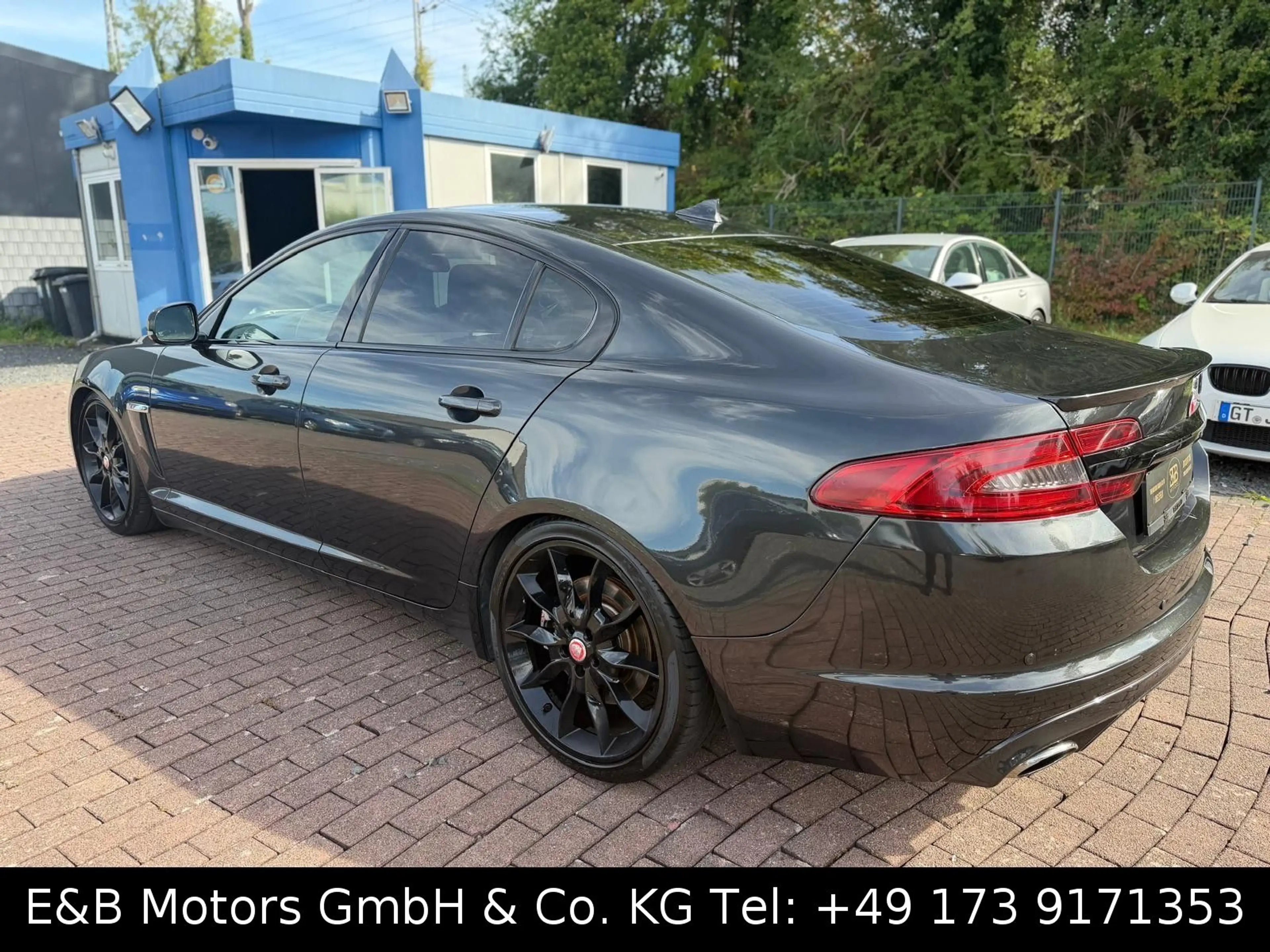 Jaguar XF 3.0 V6 Kompressor AWD Black Pack — photo 3