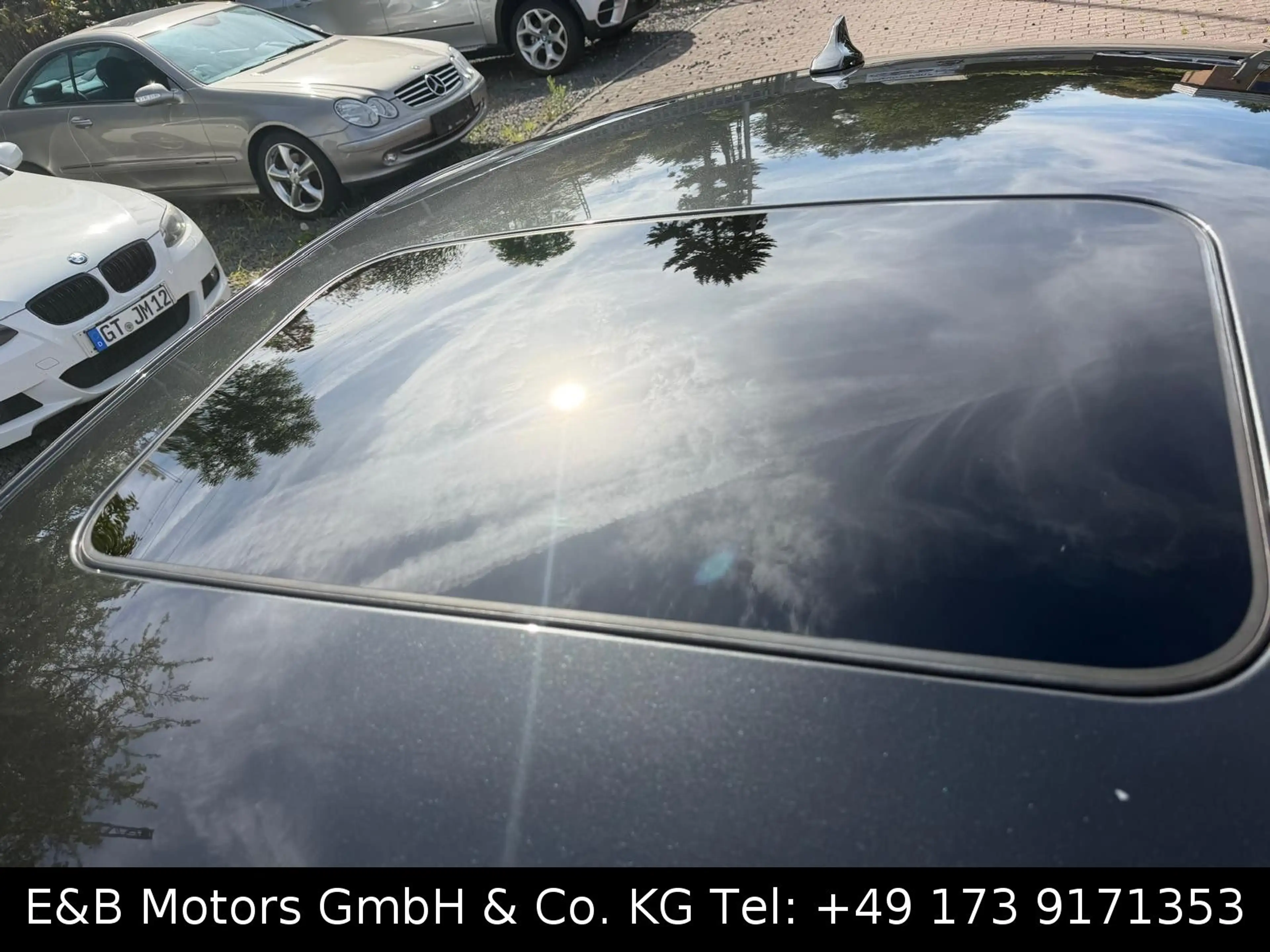 Jaguar XF 3.0 V6 Kompressor AWD Black Pack — photo 14