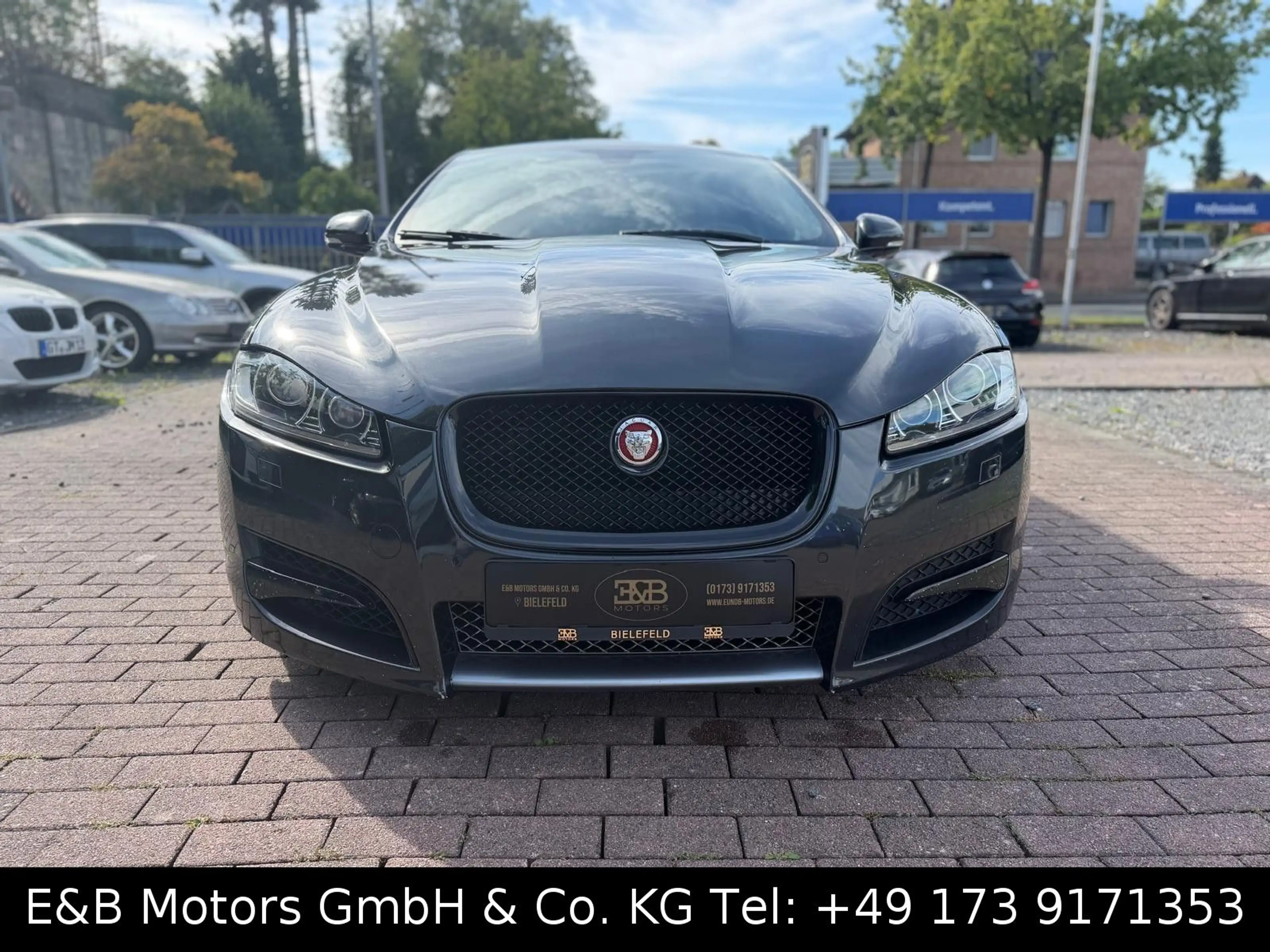 Jaguar XF 3.0 V6 Kompressor AWD Black Pack — photo 8