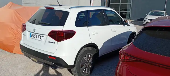 Suzuki Vitara 1.4 GLE 2019, foto 3