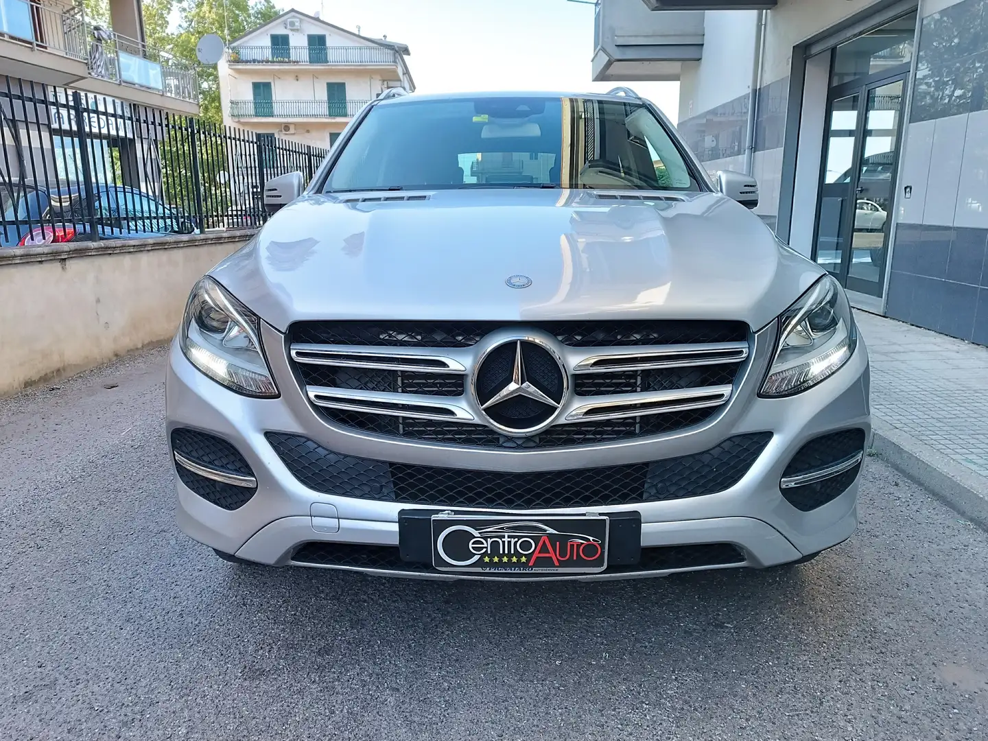 Mercedes-Benz GLE 250 Executive 4matic auto Srebrny - 1