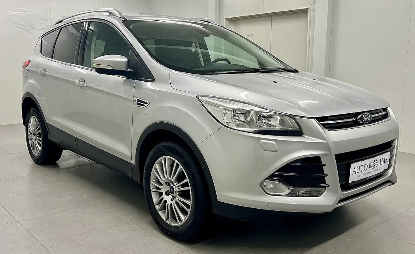 Ford Kuga 2,0 TDCi Titanium 4x4 Aut. Silber - 2