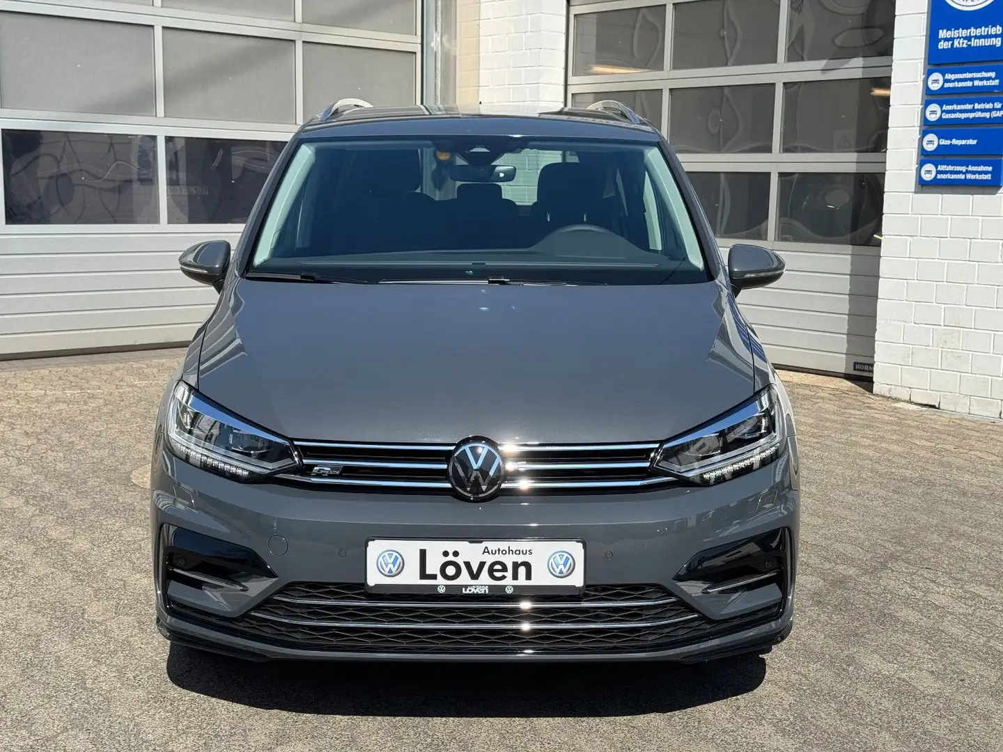 Volkswagen Touran 1.5 TSI DSG Comfortline|R-Line|Navi|Kamer Grau - 2