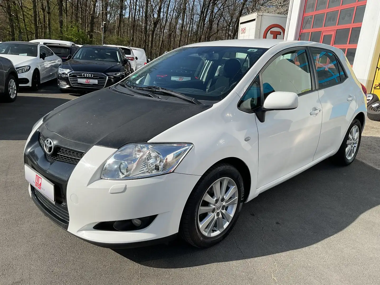 Toyota Auris Executive 1.6 Xenon Tempomat Klimatronik Білий - 1