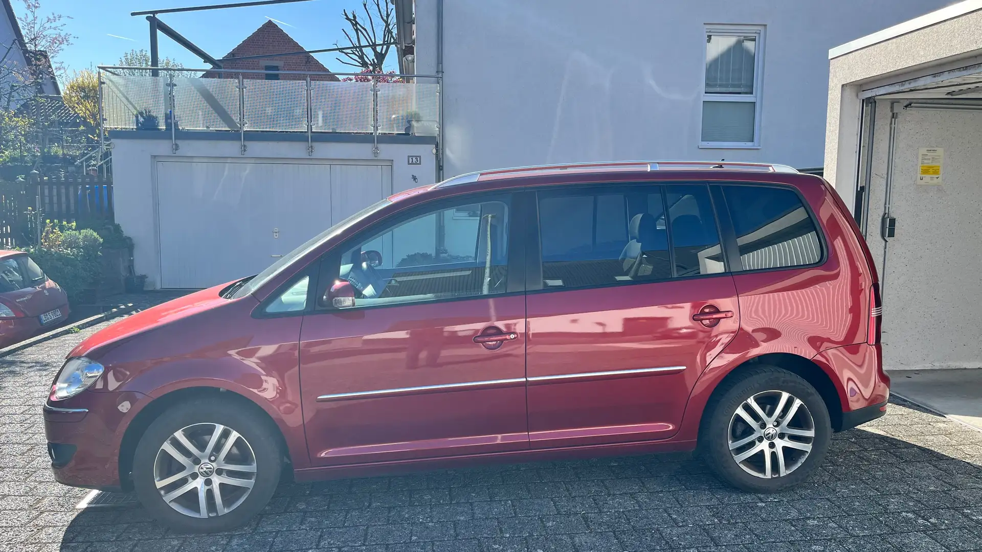 Volkswagen Touran Touran 1.4 TSI Highline Rot - 1