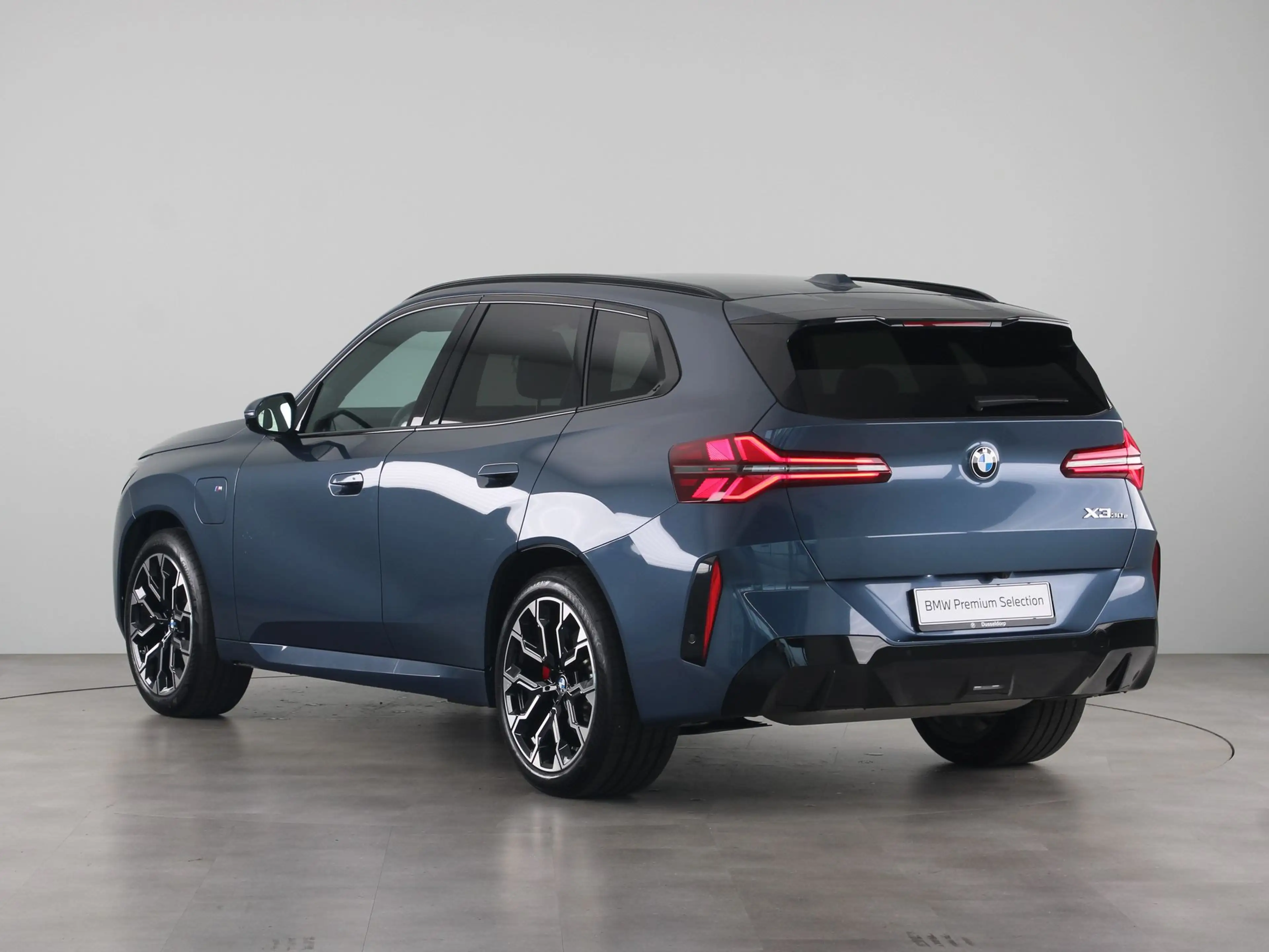 BMW X3 30e xDrive — photo 13