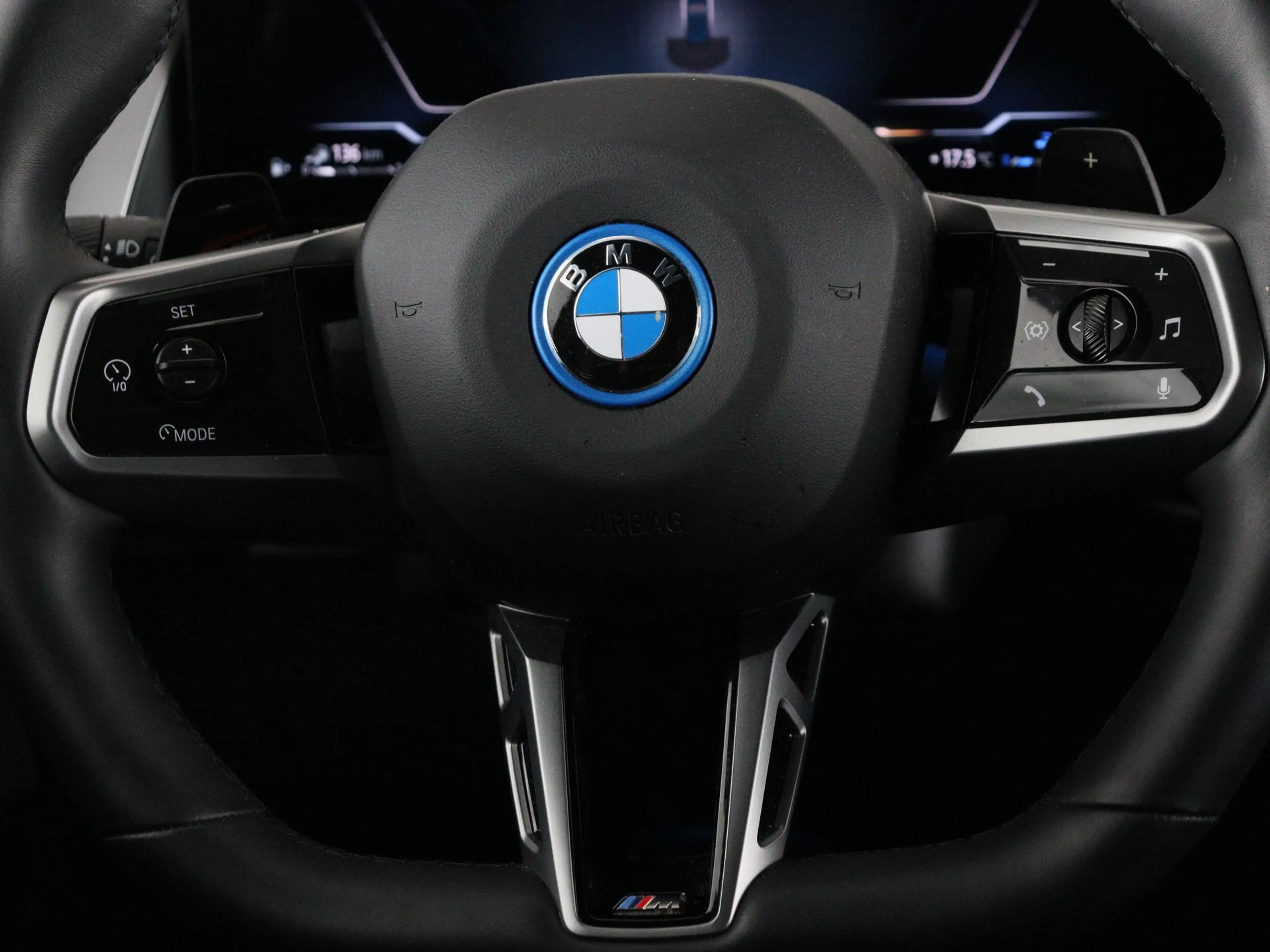 BMW X3 30e xDrive — photo 3